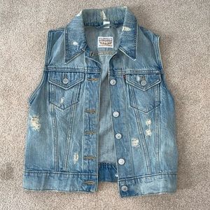 Levi’s distressed trucker vest